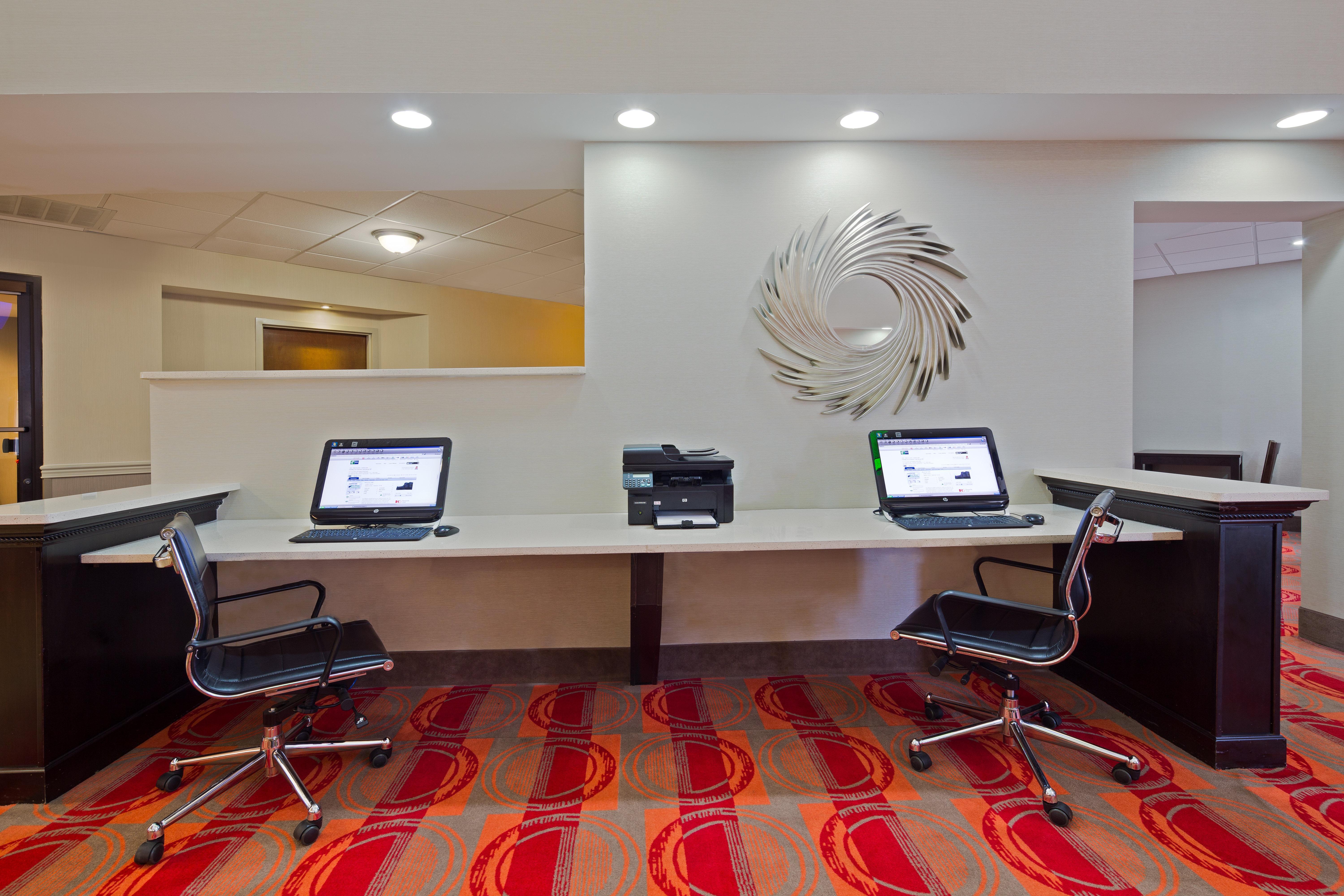 Holiday Inn Express Harrisburg I-81 - Hershey By Ihg Manadahill Екстер'єр фото