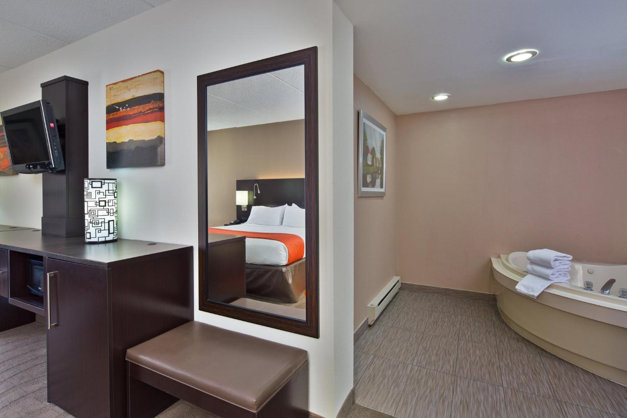 Holiday Inn Express Harrisburg I-81 - Hershey By Ihg Manadahill Екстер'єр фото