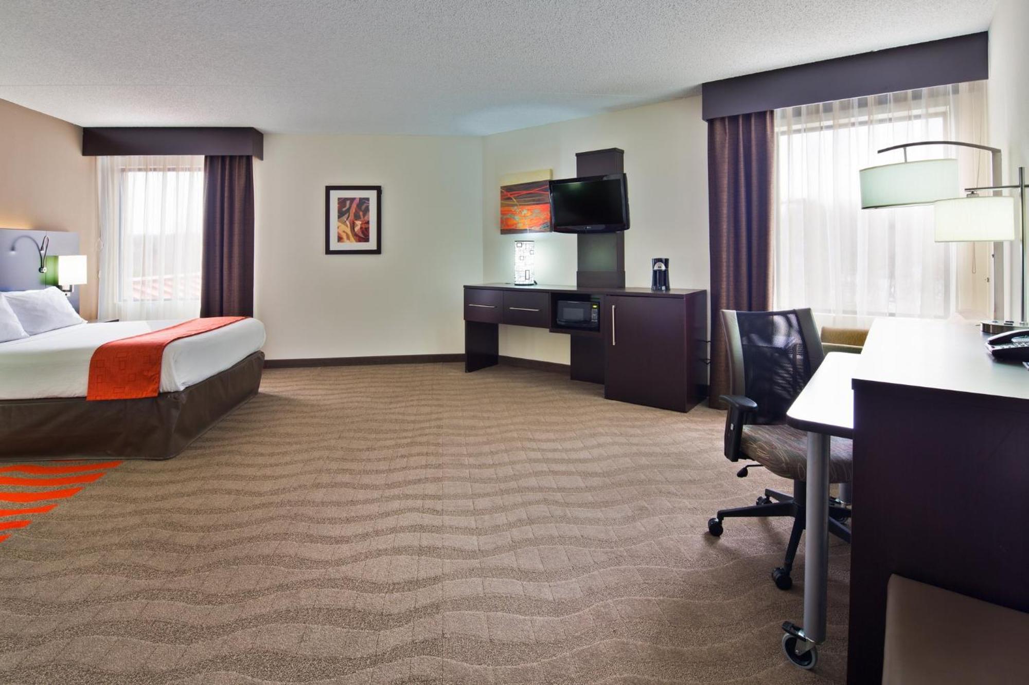 Holiday Inn Express Harrisburg I-81 - Hershey By Ihg Manadahill Екстер'єр фото