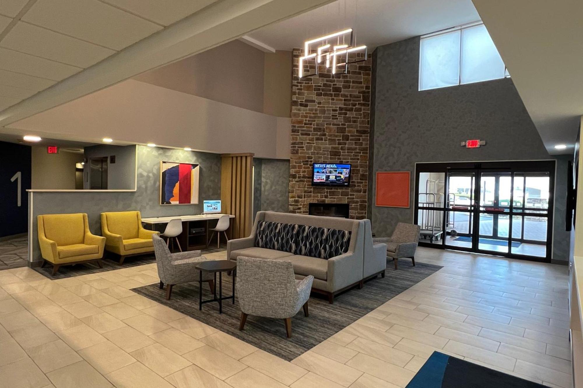 Holiday Inn Express Harrisburg I-81 - Hershey By Ihg Manadahill Екстер'єр фото