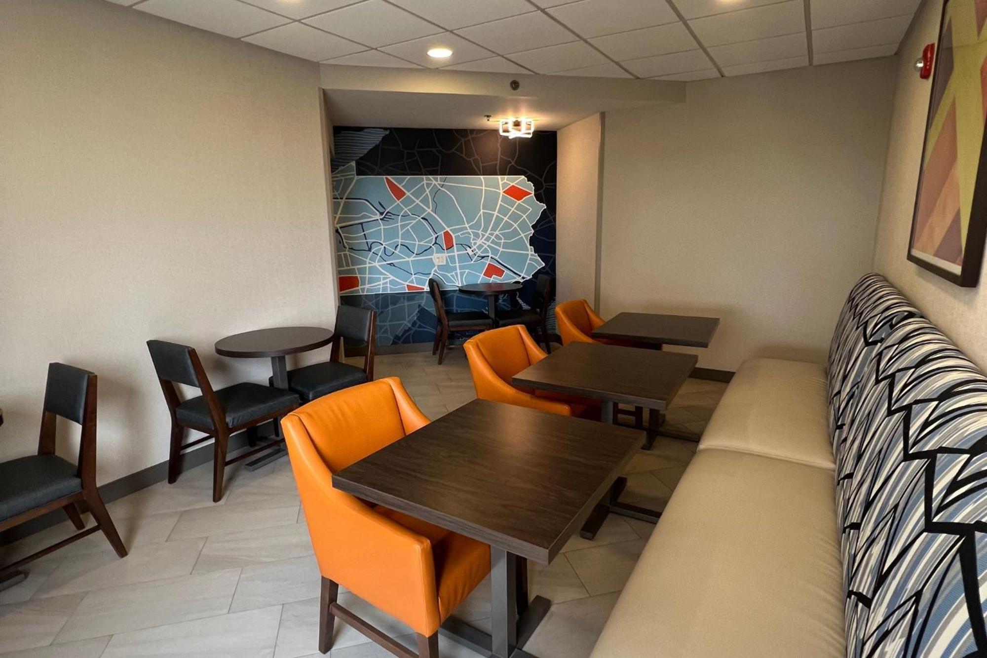 Holiday Inn Express Harrisburg I-81 - Hershey By Ihg Manadahill Екстер'єр фото