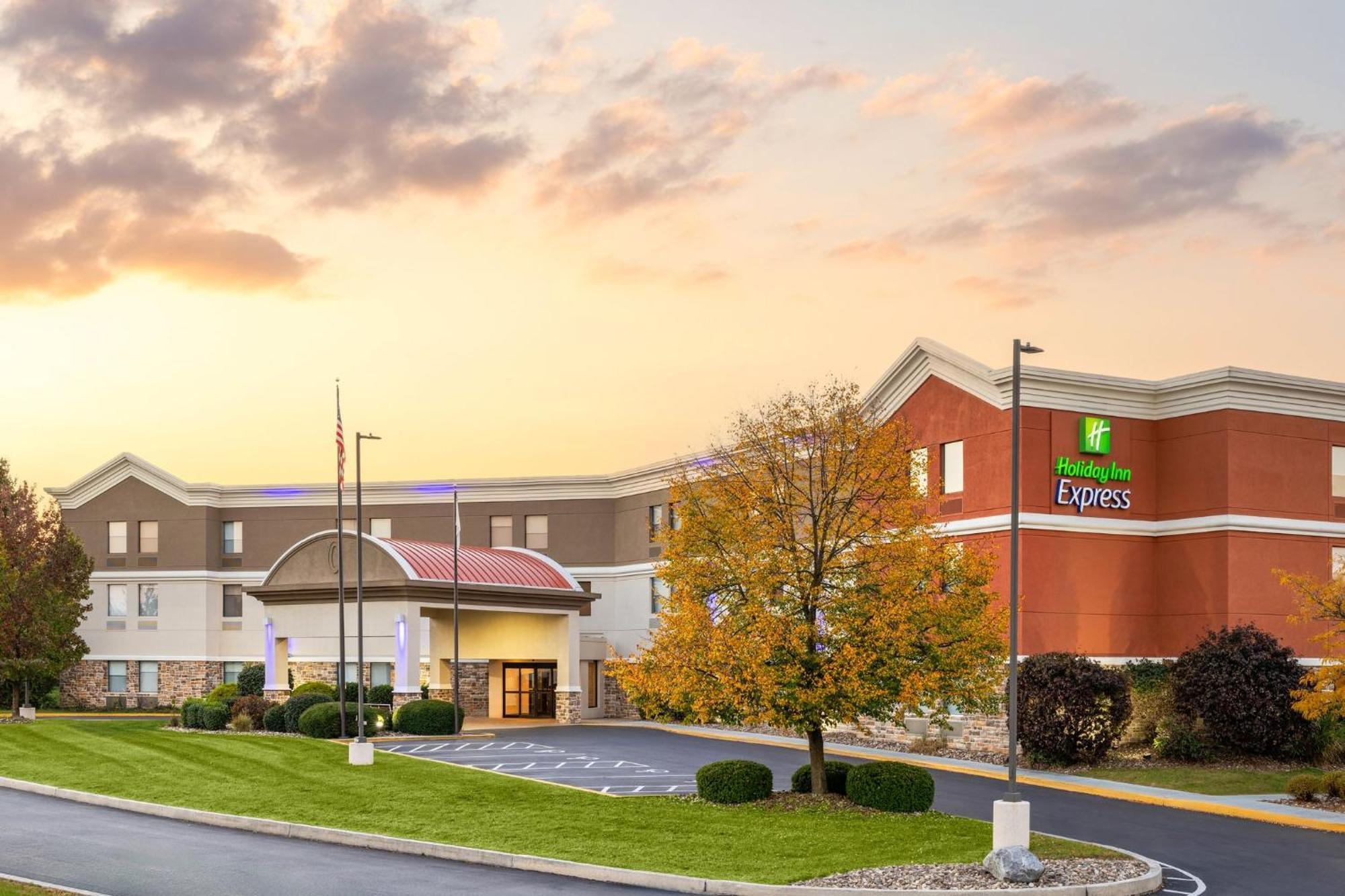 Holiday Inn Express Harrisburg I-81 - Hershey By Ihg Manadahill Екстер'єр фото