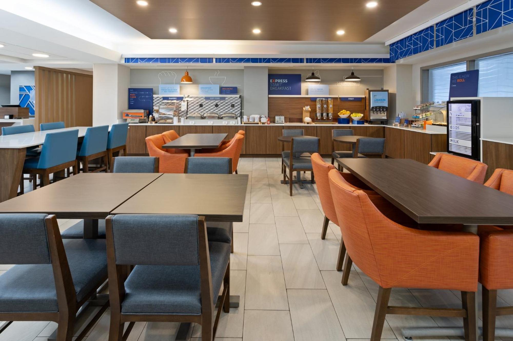 Holiday Inn Express Harrisburg I-81 - Hershey By Ihg Manadahill Екстер'єр фото